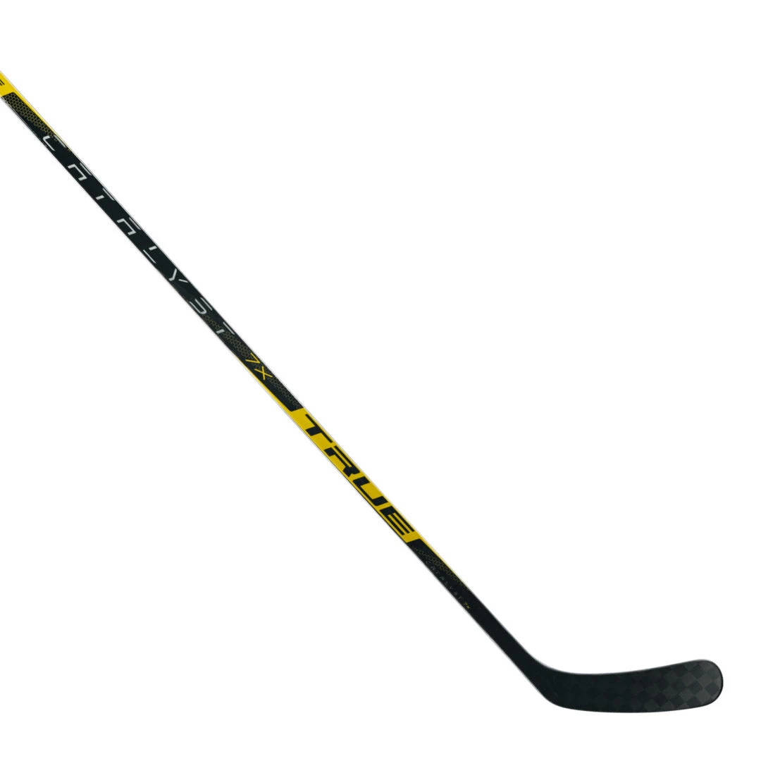 TRUE Catalyst 7X Intermediate Ice Hockey Stick 7 TRUE Catalyst 7X Intermediate Ice Hockey Stick - Image 5